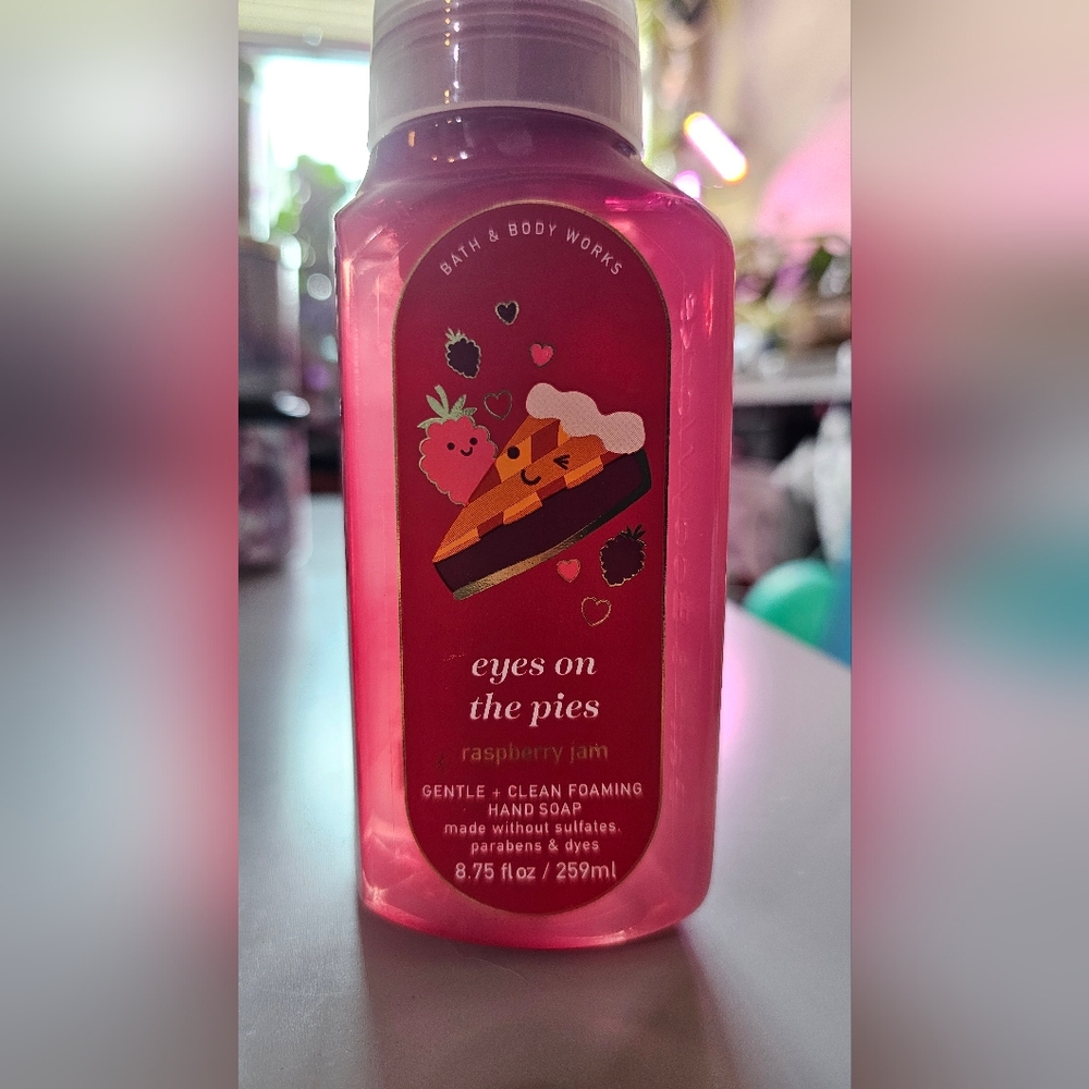 Eyes on the pies foaming hand soap